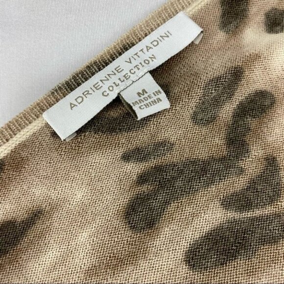Adrienne Vittadini Women's Tan Animal Print Wool V-Neck Tunic‎ Sweater M/C38 - Picture 7 of 9